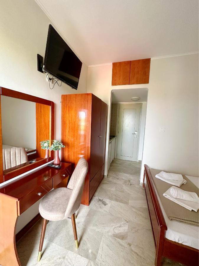 Hotel Palmera Sarti Extérieur photo